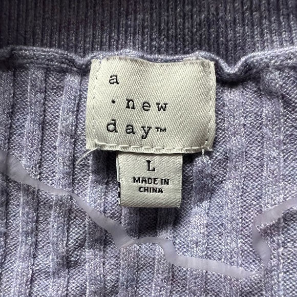 Lavender Round Neck long sleeve top - Picture 4 of 4